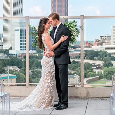Bride and Groom at the Ventanas in Atlanta, GA